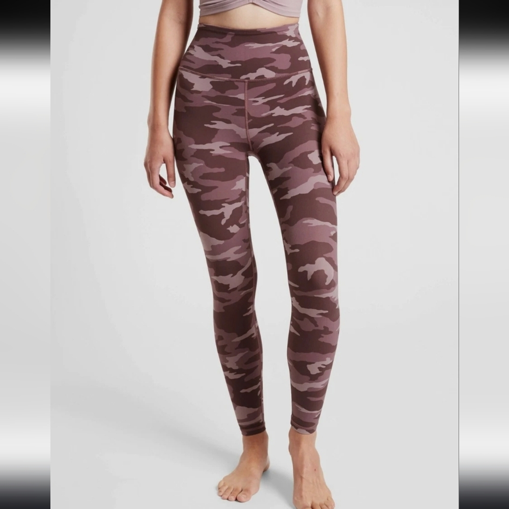 Camo High-Waisted Leggings